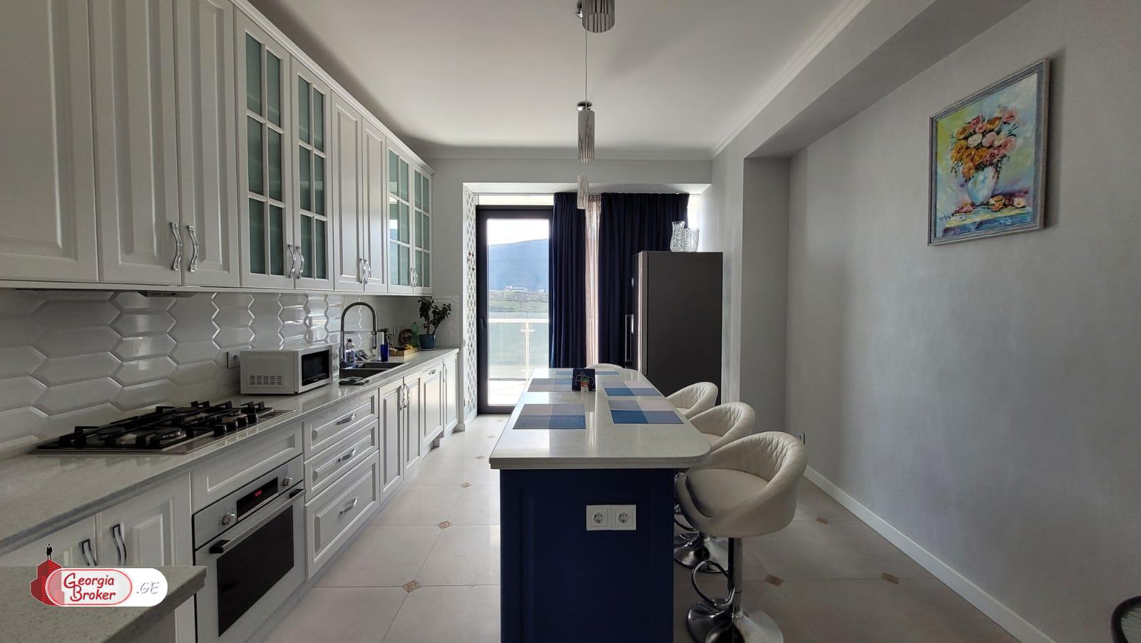 იყიდება ახალი გარემონტებული 5 ოთახიანი ბინა დომუსში, თამარაშვილზე